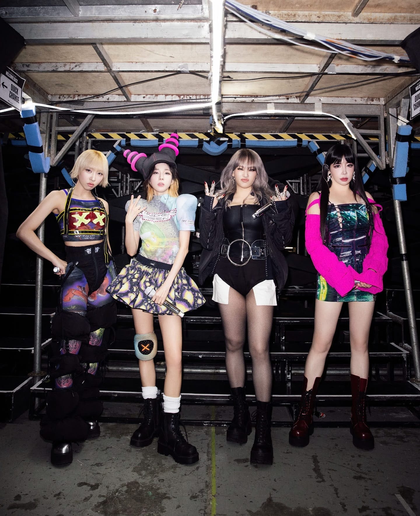 2NE1